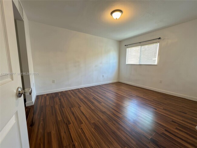 Building Photo - 1301 SW 142nd Ave