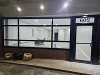 Building Photo - 602 WARWICK Ave