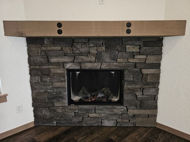 Building Photo - Brand New Beautiful 4 bedroom Home in Rathdrum!