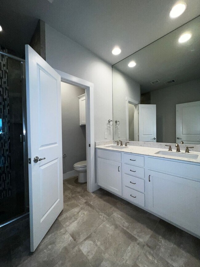 Building Photo - 1319 Rancho Mirage Dr