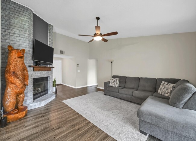 Building Photo - 1034 Alderwood Way