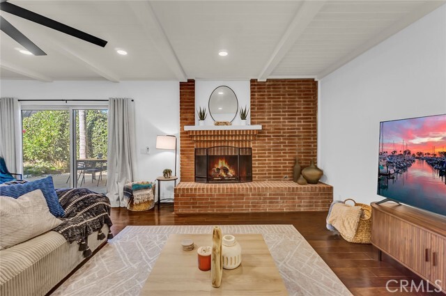 Building Photo - 25151 Via Playa