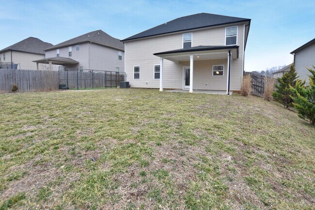 Building Photo - Pet Friendly Five Bedroom!