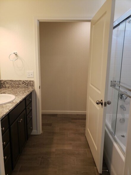 Building Photo - 2327 N Chateau Wy