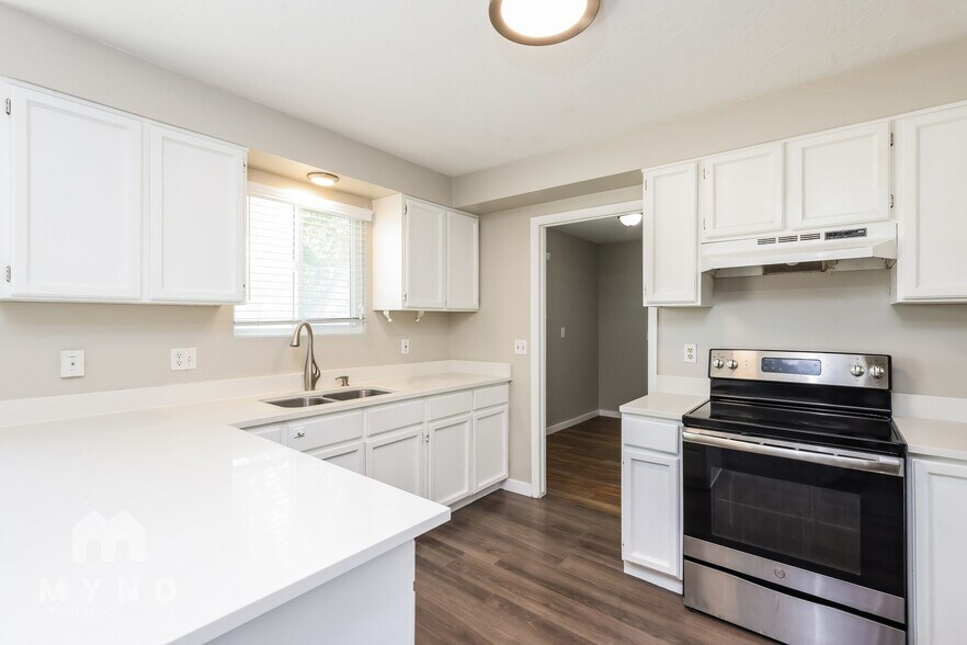 Building Photo - 3907 W 8010 S