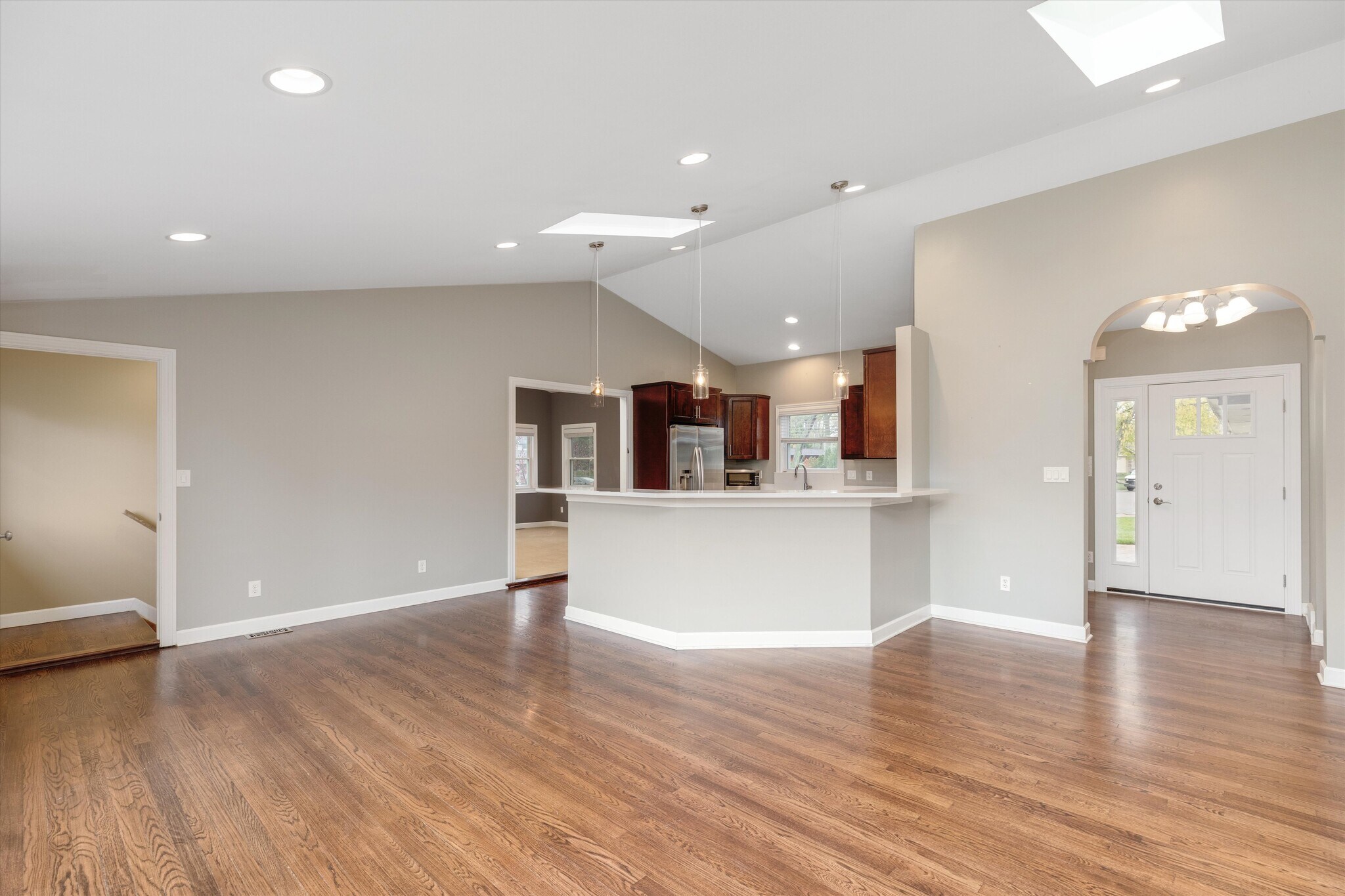 Building Photo - 854 Brooklawn Dr