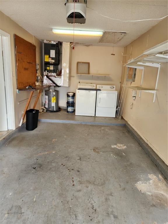 Building Photo - 2747 Kavalier Dr