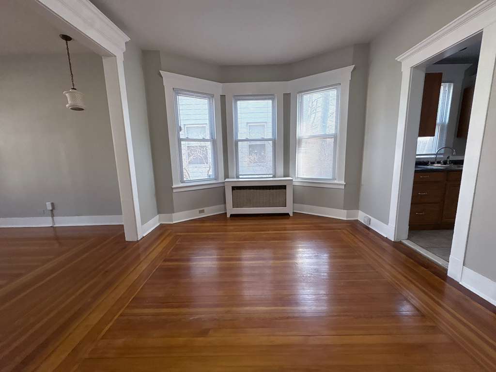 Building Photo - 64 Stanley St