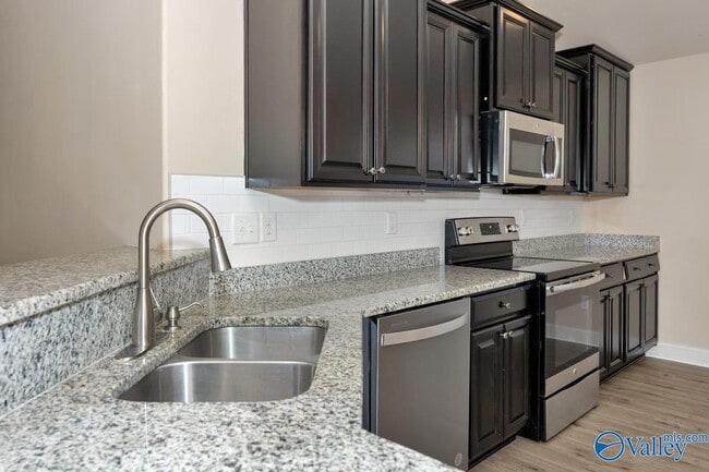 Building Photo - 130 Tybee Dr