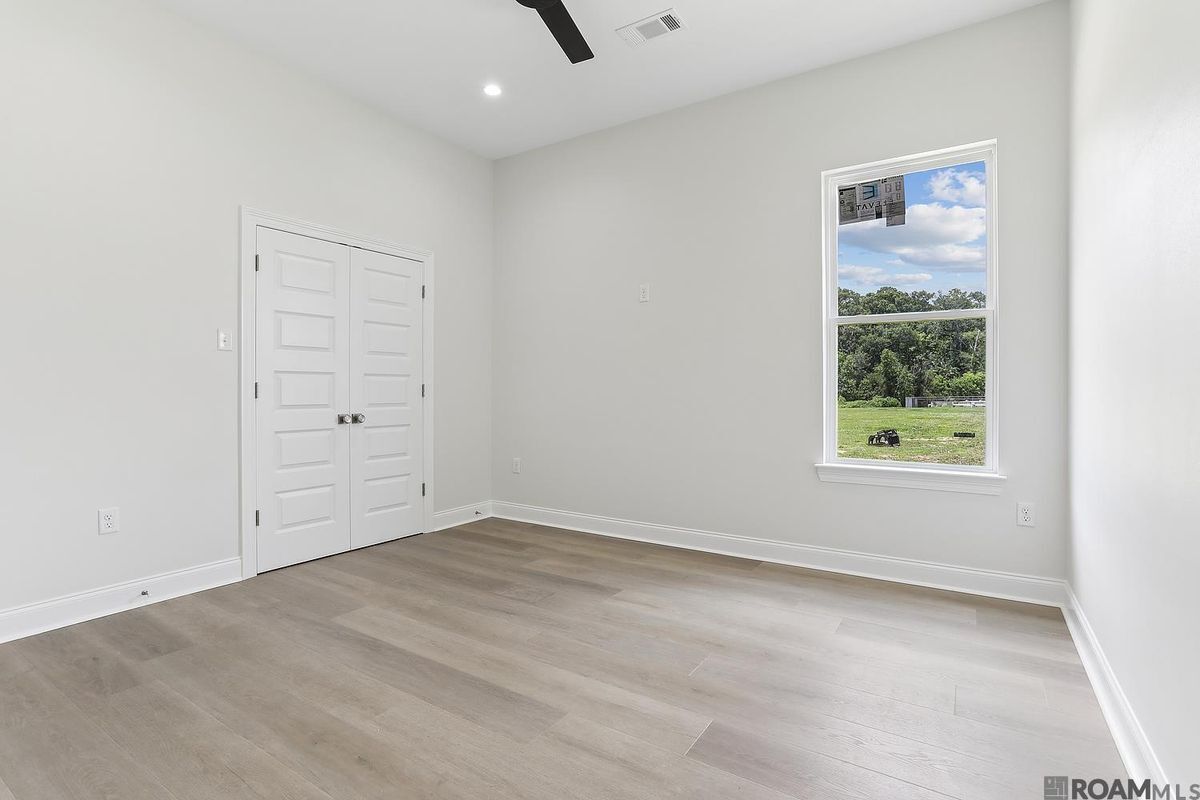 Building Photo - 12811 St Croix Ct