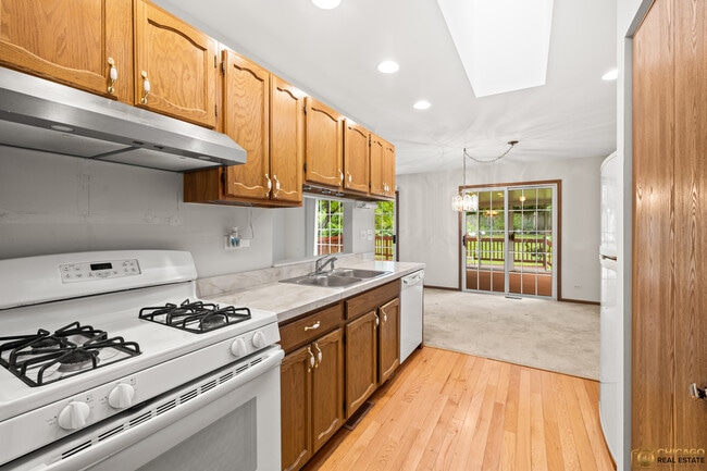 Building Photo - 1174 Hyannis Cir