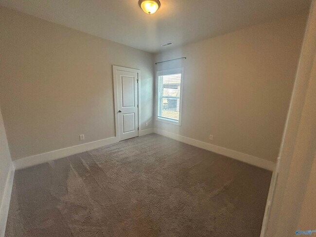 Building Photo - 177 Cherry Laurel Dr