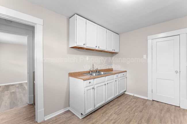 Building Photo - 8129 St Charles Ln