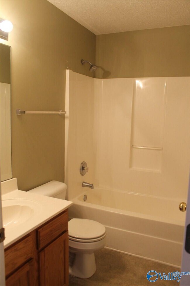 Building Photo - 117 Bambi Ln