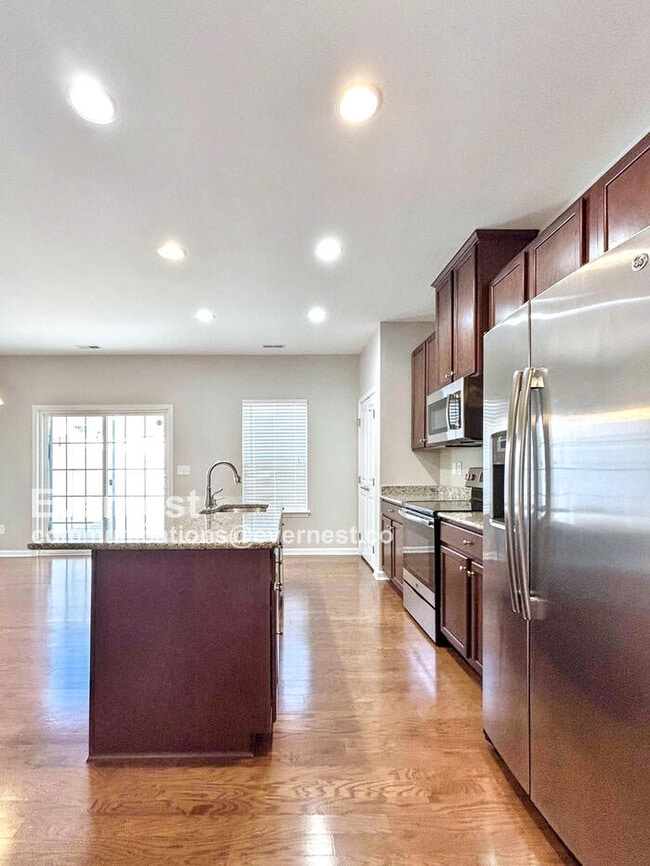 Building Photo - 2547 Norman Isle Dr