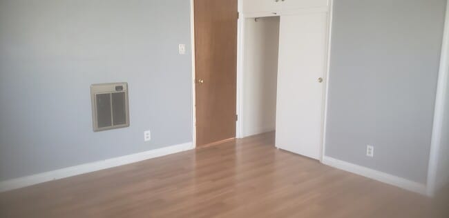 Building Photo - 9412 Beverly St