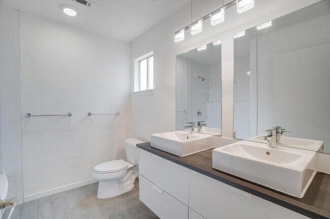 Building Photo - 3416 Harpers Ferry Ln