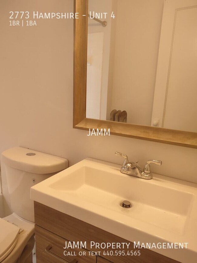 Building Photo - 2773 Hampshire-Unit 4