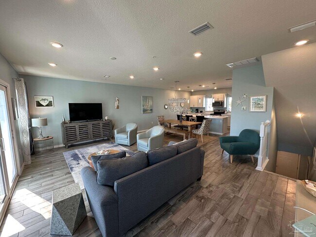 Building Photo - 14549 Salt Meadow Dr