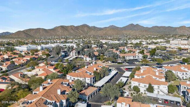 Building Photo - 11375 E Sahuaro Dr