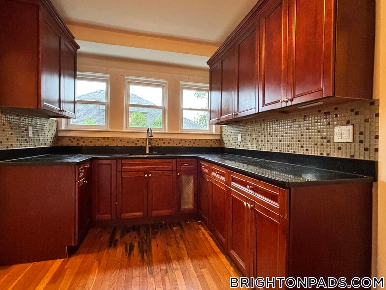 Primary Photo - 38 Kirkwood Rd