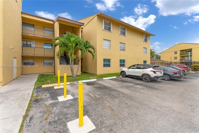 Building Photo - 15470 SW 82nd Ln