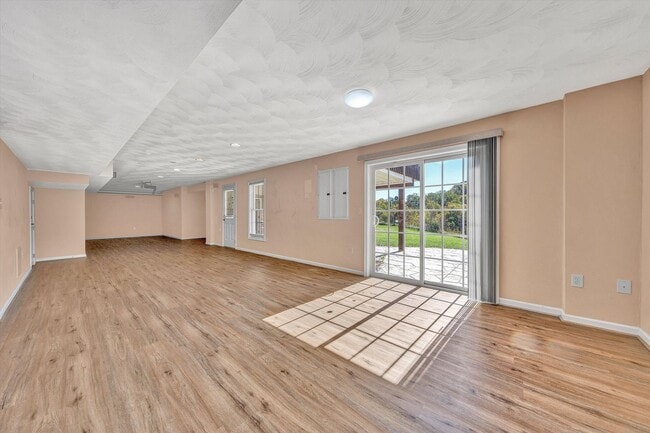 Building Photo - 1147 Belcroft Court