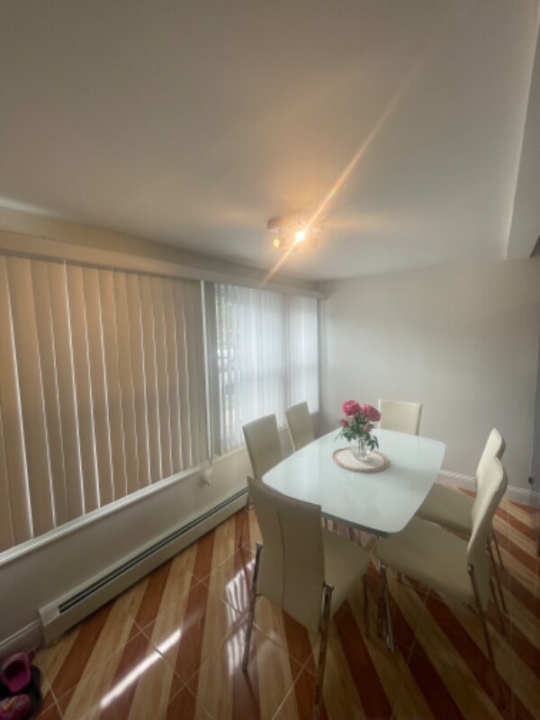 Building Photo - 4109 Bronxwood Ave
