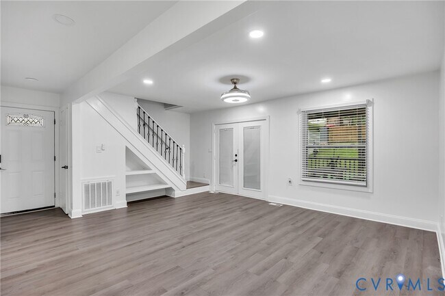 Building Photo - 11711 Deerhurst Dr