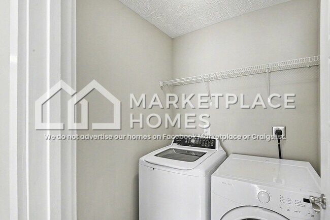 Building Photo - 2437/121 Bell St