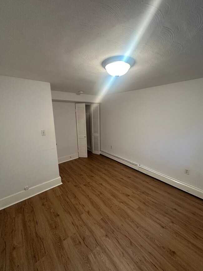 Building Photo - 2bed in Brighton