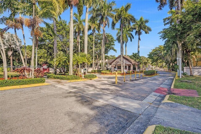 Building Photo - 14170 SW 93rd Ln