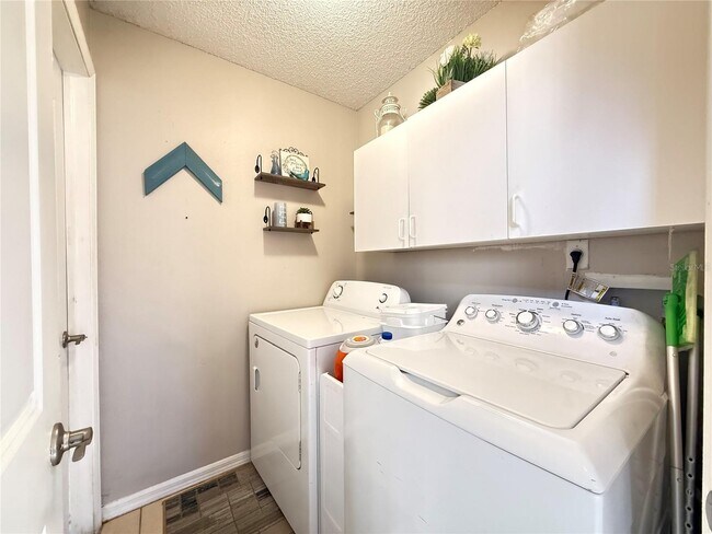 Building Photo - 8055 Antibes Ct