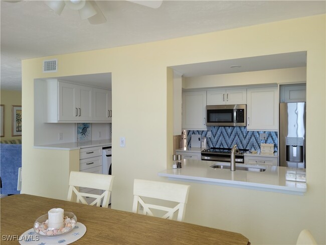 Building Photo - 10475 Gulf Shore Dr