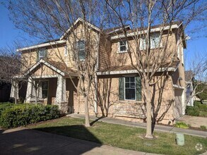 Building Photo - 280 Soaring Hawk Ln