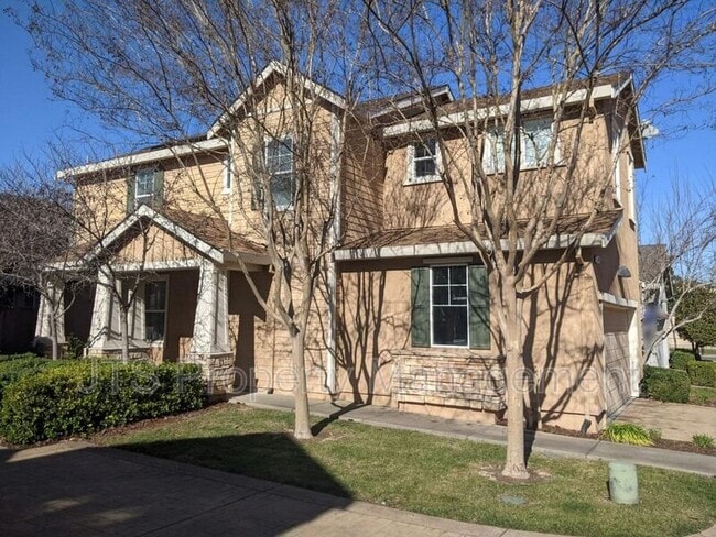 Primary Photo - 280 Soaring Hawk Ln