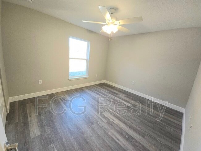 Building Photo - 240 Locust Pass Dr