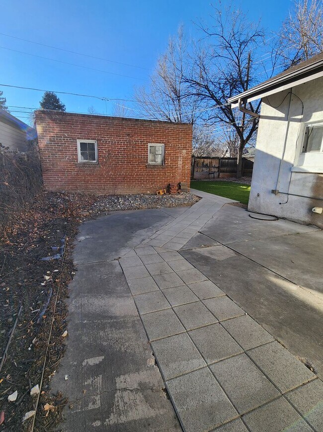 Building Photo - Charming home MOVE IN READY in Wash Park West neighborhood!! Amazing Deal!!!