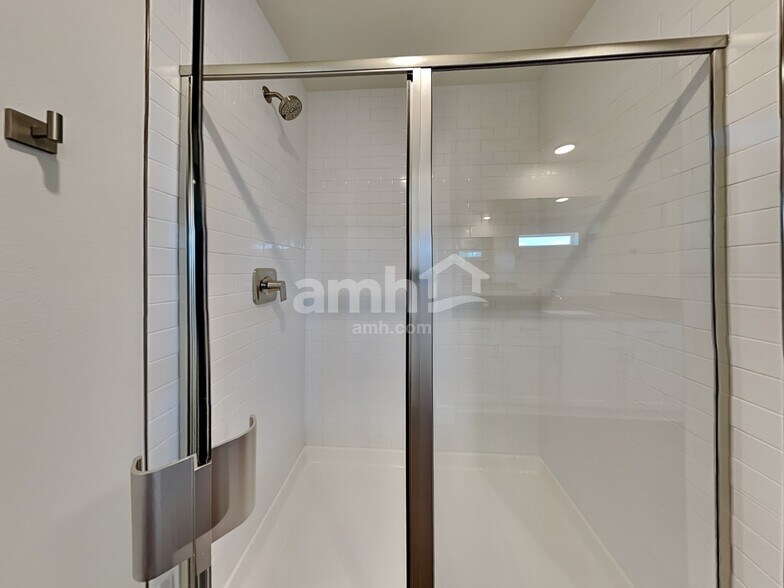 Building Photo - 342 Smith Dr