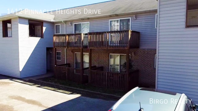 Building Photo - Move in Special! First Month's Rent is Fre...