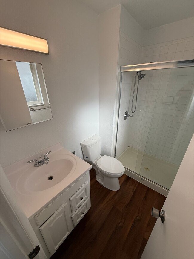 Building Photo - Lansing27