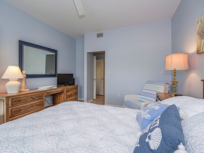 Building Photo - 5075 Harmony Cir