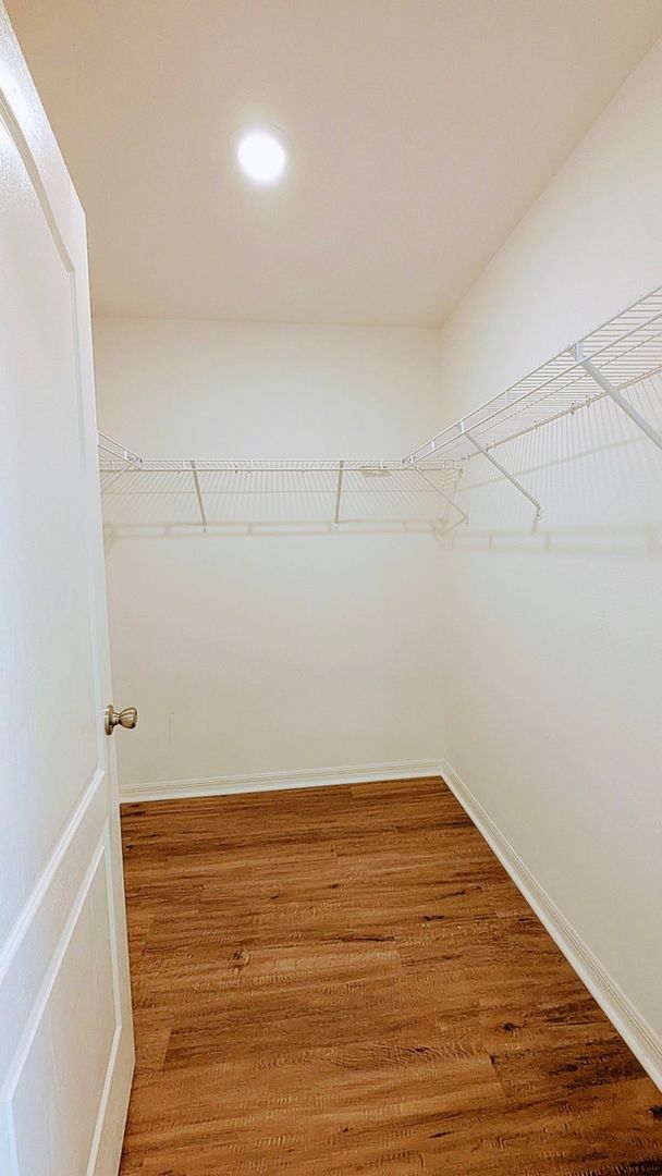 Building Photo - BEAUTIFUL 3-BEDROOM, 3-BATHROOM LUXURY TOW...