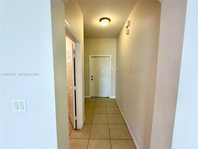 Building Photo - 14110 SW 51st Ct