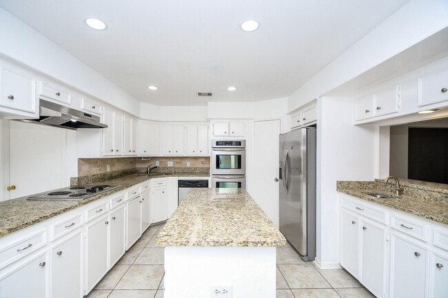 Building Photo - 7822 Albin Ln