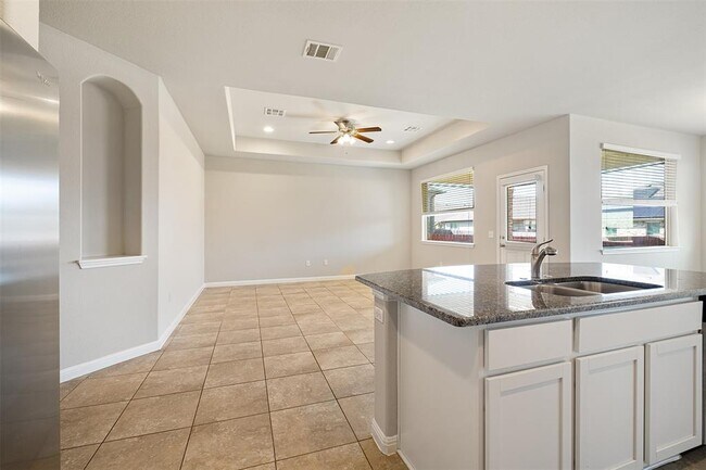 Building Photo - 16424 Vescovo Ln