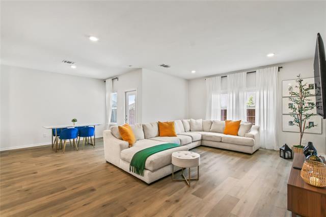 Building Photo - 755 Amelia Ct