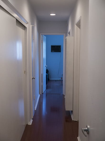 Hallway - 810 Orange Grove Avenue