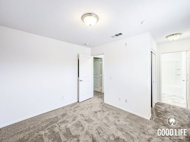 Building Photo - 1823 Peach Ct