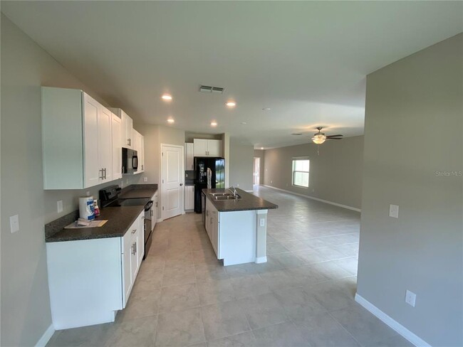 Building Photo - 7038 Samuel Ivy Dr
